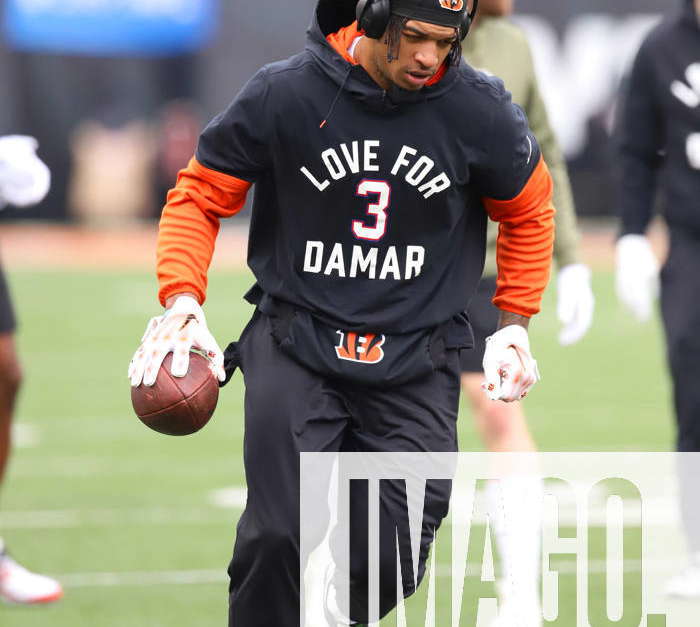 CINCINNATI, OH - JANUARY 08: Cincinnati Bengals wide receiver Ja Marr Chase  (1) wears a shirt honori