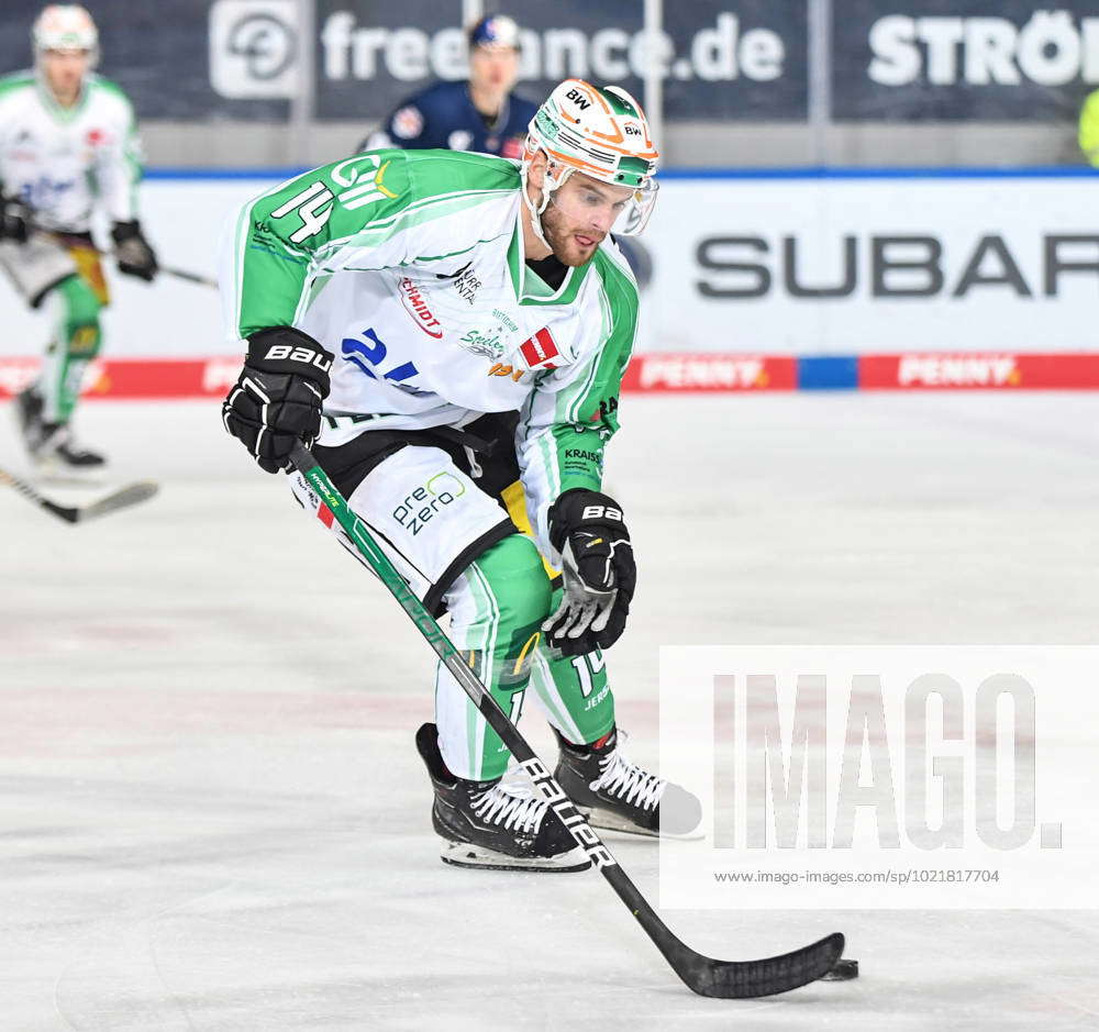 Benjamin Zientek 14 Bietigheim Steelers in action during the 41 DEL league  match EHC Red Bull