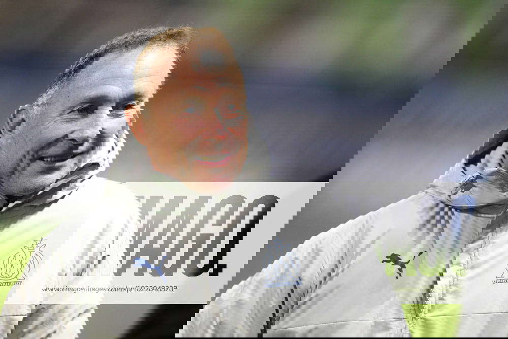 Jean Pierre Papin OM FOOTBALL Troyes Vs Marseille Ligue1 11 01 Jean Pierre Papin OM FOOTBALL Troyes Vs Marseille Ligue1 11 01