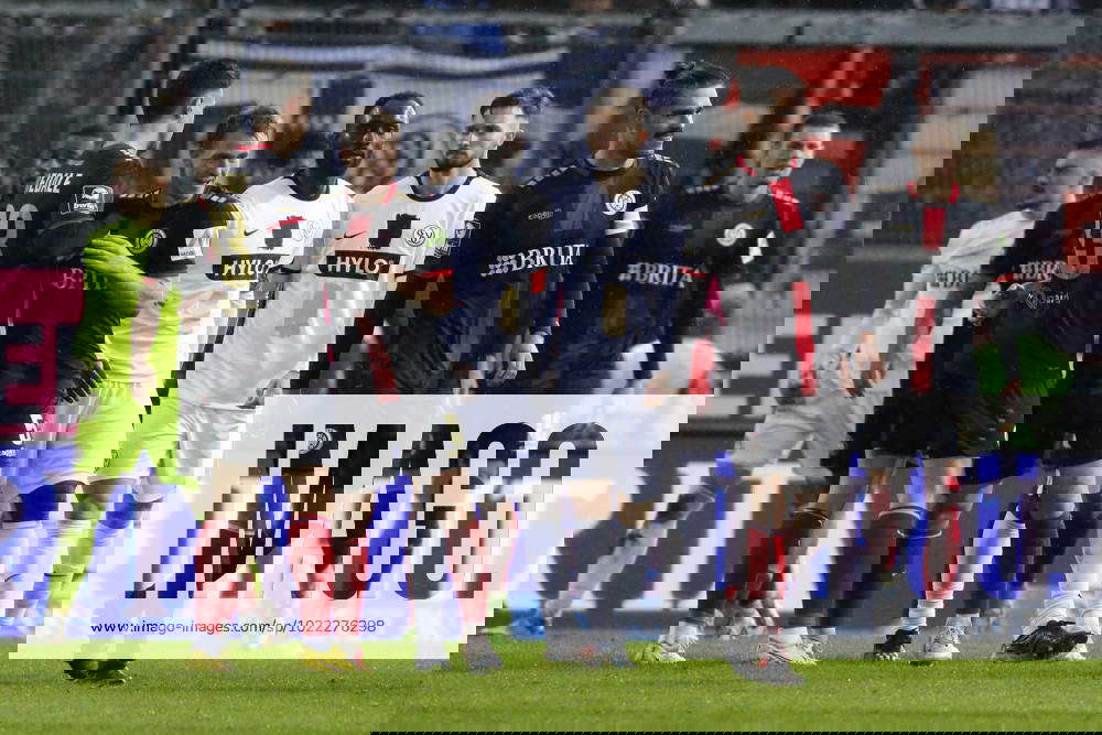 14 01 2023, xavx, football 3 league, SV Wehen Wiesbaden SV Elversberg, v l players the team of SV 14 01 2023, xavx, football 3 league, SV Wehen Wiesbaden SV Elversberg, v l players the team of SV