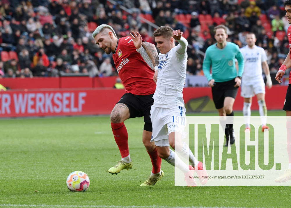 Robert Andrich Bayer 04 Leverkusen , Elias Jelert FC Copenhagen , v li ...