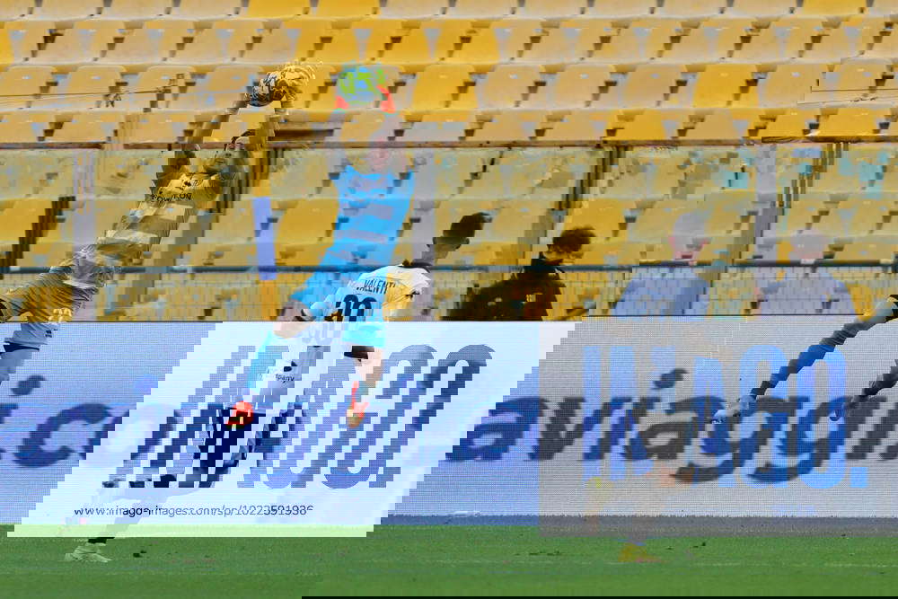 leandro-chichizola-of-parma-calcio-1913-in-action-during-the-serie-b