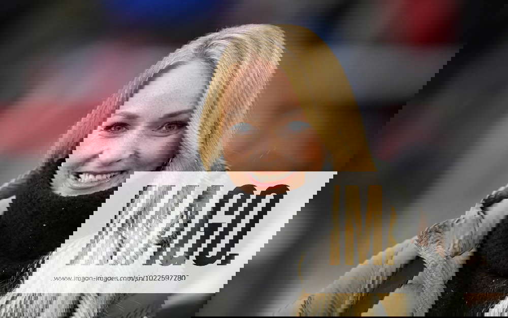 Sky sportmoderatorin moderatorin katharina kleinfeldt vfb stuttgart vs