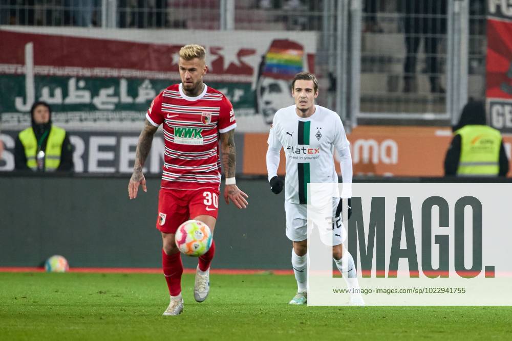 Niklas Dorsch Fc Augsburg Was Back On The Pitch For The First Time