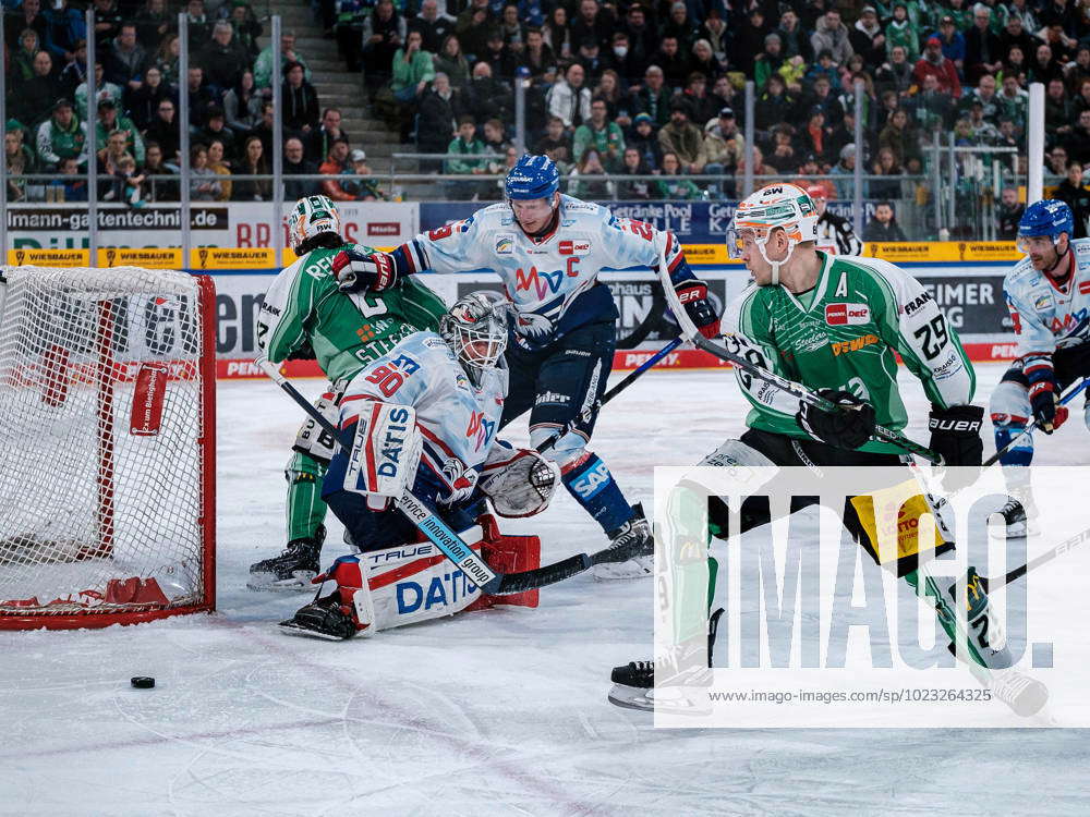 C J Stretch Bietigheim Steelers, 12 , Felix Bruckmann Adler Mannheim ...