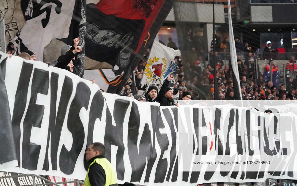 Lilienschweine schlagen Banner im Hinblick auf den DFB Pokal ...