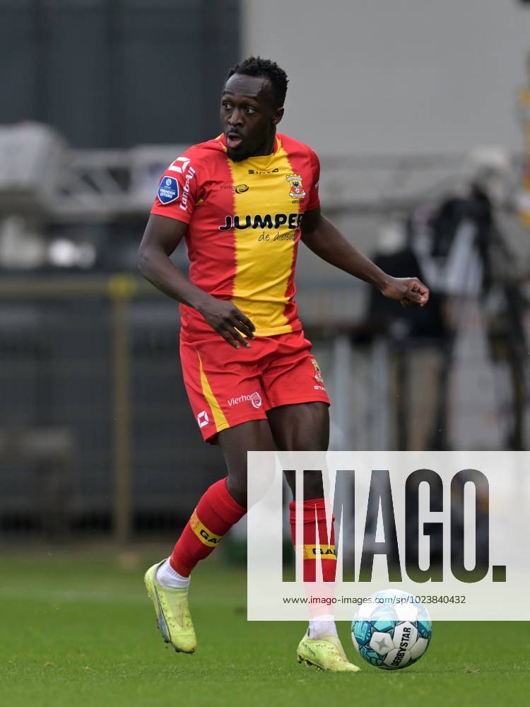 DEVENTER - Bobby Adekanye of Go Ahead Eagles during the Dutch premier ...