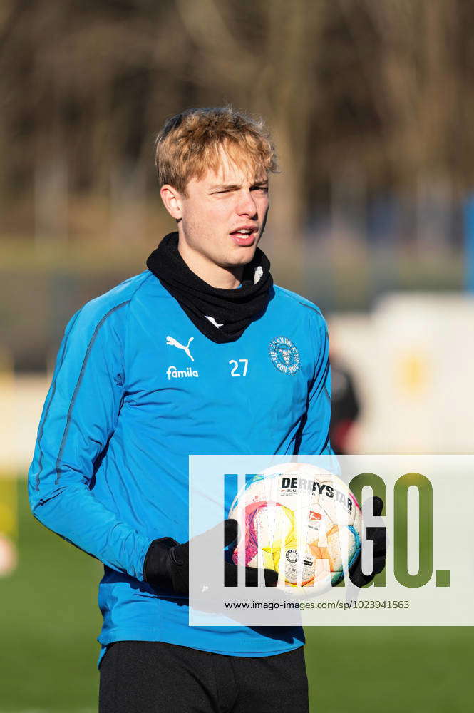 Finn Porath (Holstein Kiel 27) Training Holstein Kiel, Saison 2022 23 ...