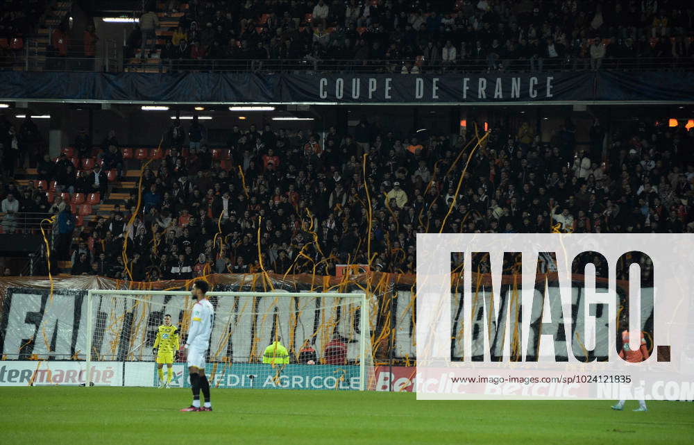 Les supporters de l equipe de Lorient - ambiance FOOTBALL : Lorient vs