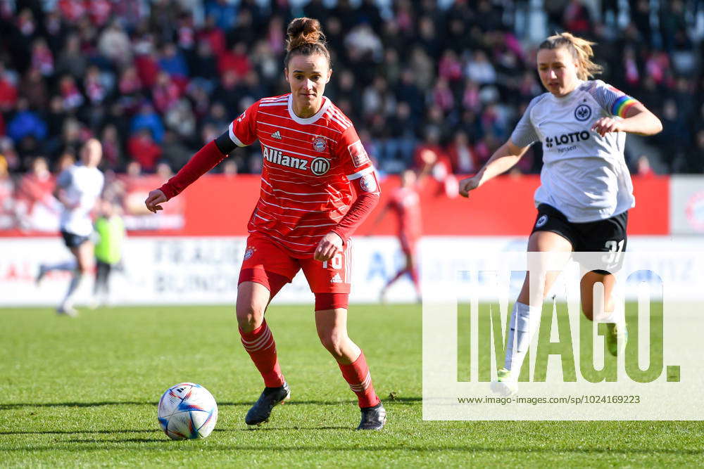 V.li.: Lina Maria Magull (FC Bayern München, FCB, 16) Tanja Pawollek ...