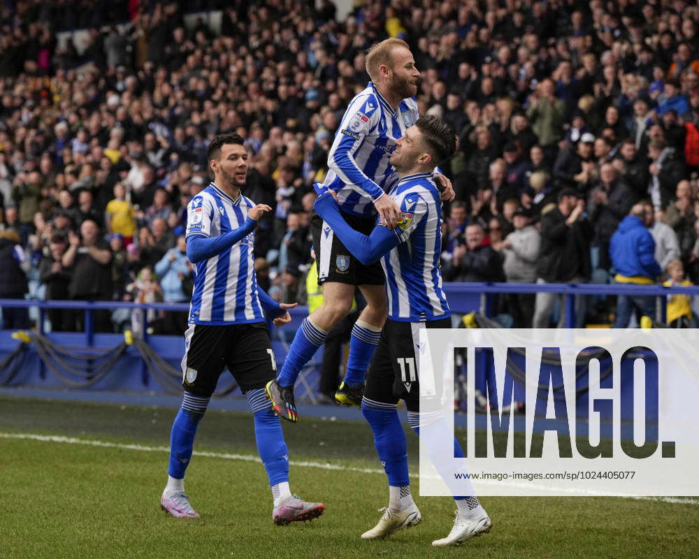 Sky Bet League 1 Sheffield Wednesday v MK Dons Barry Bannan 10 of ...