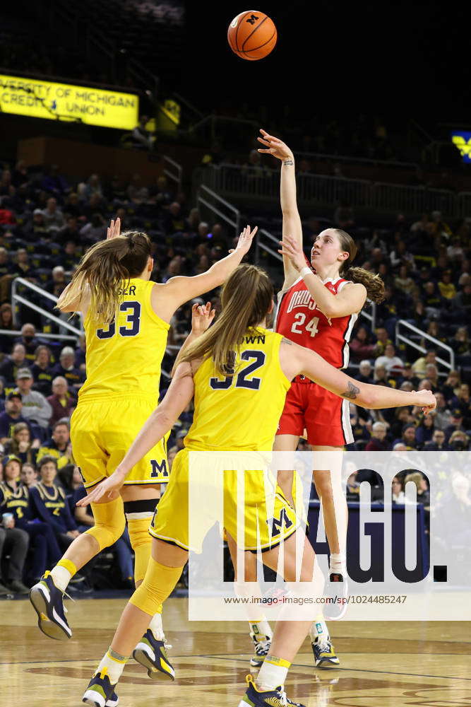 ANN ARBOR, MI FEBRUARY 20 Ohio State Buckeyes guard Taylor Mikesell