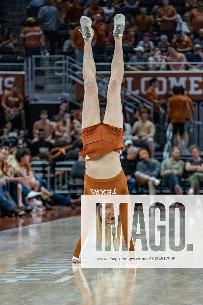 Feb 21 2023 Cheerleaders Of The Texas Longhorns In Action Vs The Iowa State Cyclones At The Moody 2240