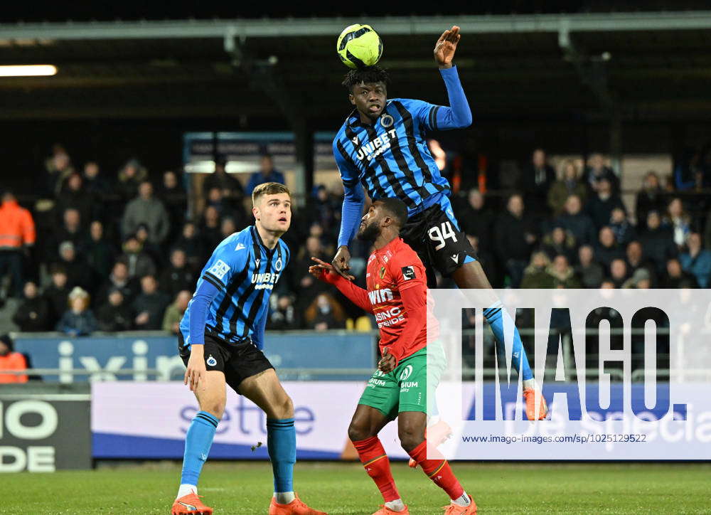 BELGIUM SOCCER JPL D22 KV OOSTENDE VS CLUB BRUGGE Bjorn Meijer (14) Of ...