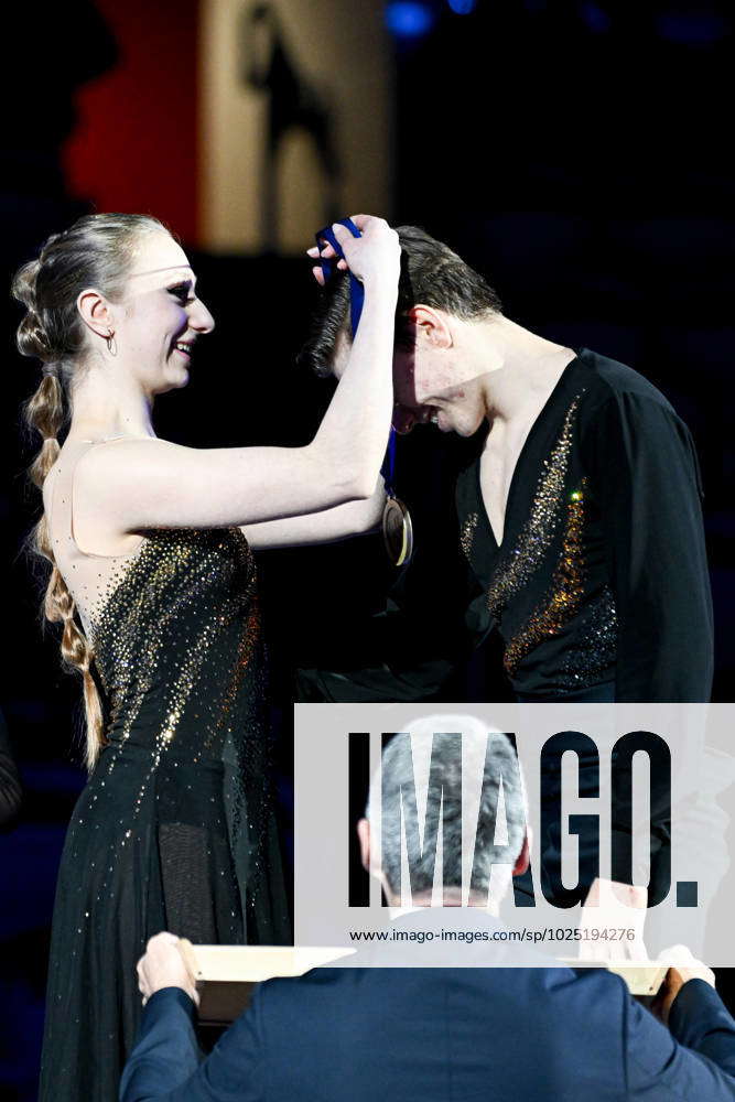 Ice Dance Medal Ceremony, Katerina MRAZKOVA & Daniel MRAZEK (CZE) first ...