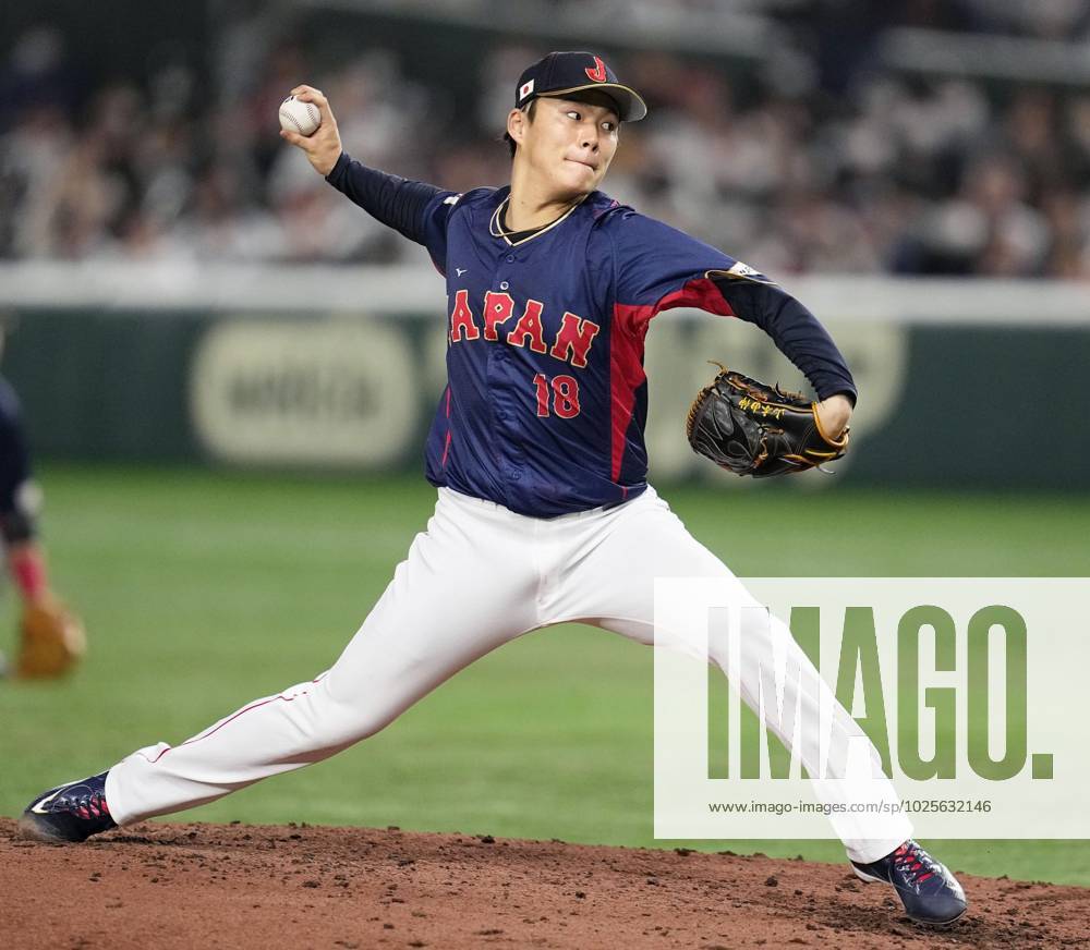 World Baseball Classic Yoshinobu Yamamoto of Japan pitches against ...