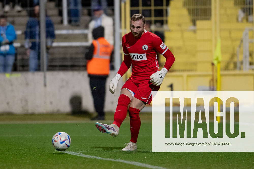 Nicolas Kristof Goalkeeper, SV 07 Elversberg, 20 GER, TSV 1860 Muenchen ...