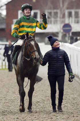 Cheltenham, Cloucestershire, GBR A Dream to Share with John Gleeson up ...