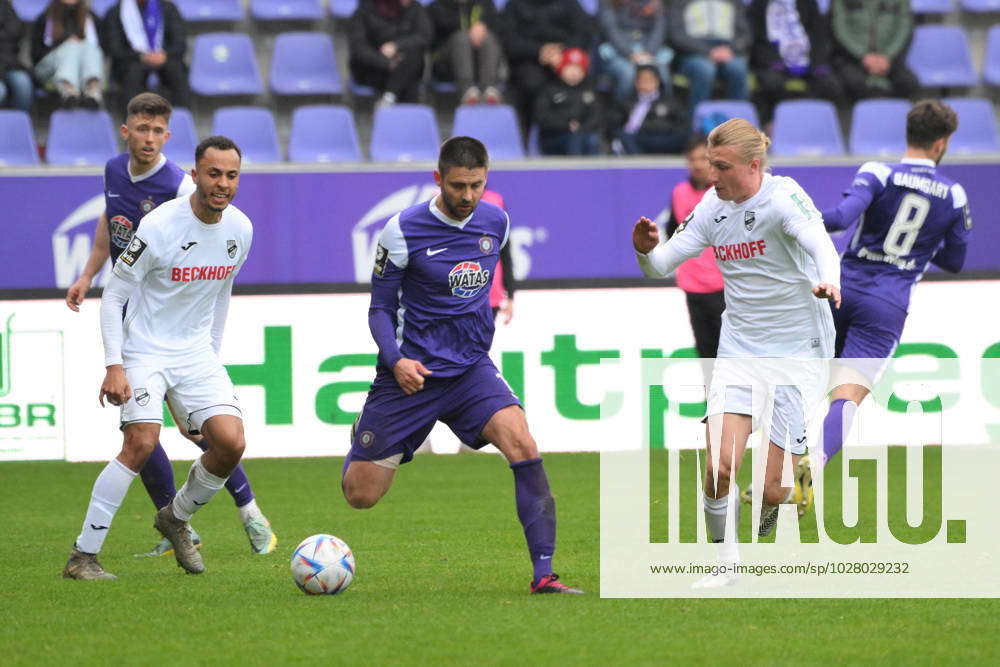 Dimitrij Nazarov FC Erzgebirge Aue center, Tobias Knost SC Verl 2 v ...