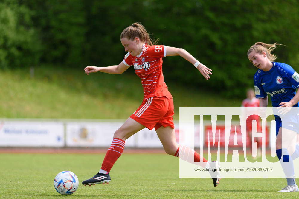 Aschheim, Germany, May 7th 2022: Sarah Ernst (13 FC Bayern Munich II ...