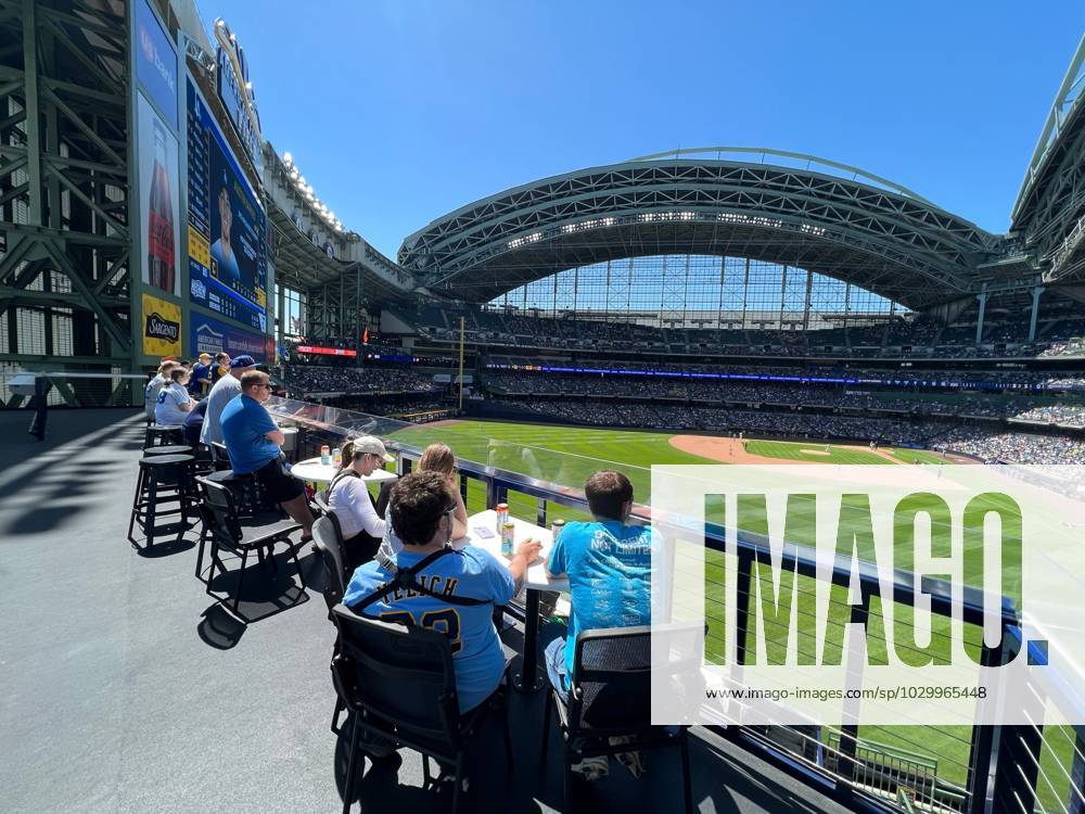 Syndication Journal Sentinel Fans take in a Milwaukee Brewers game