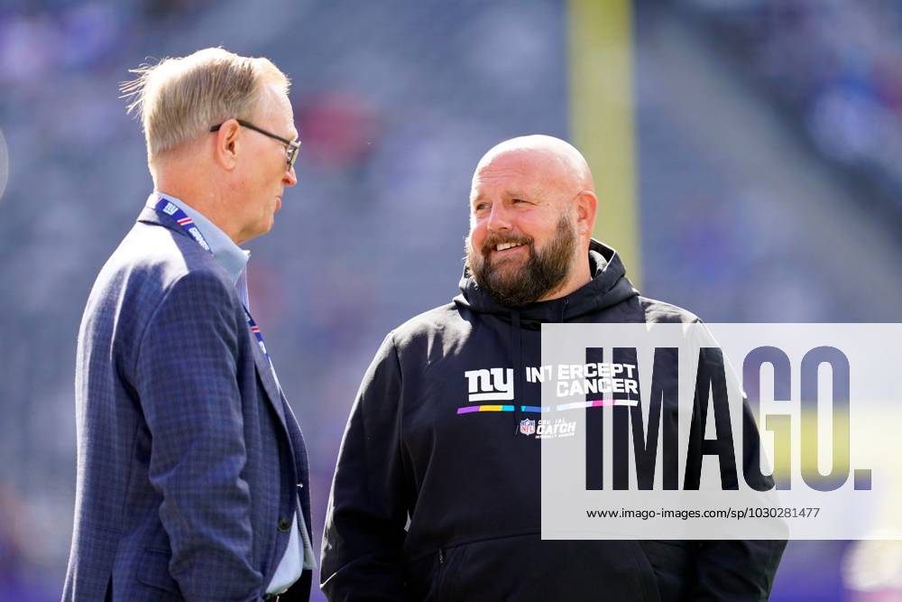 Syndication: The Record New York Giants co-owner John Mara, left, and ...