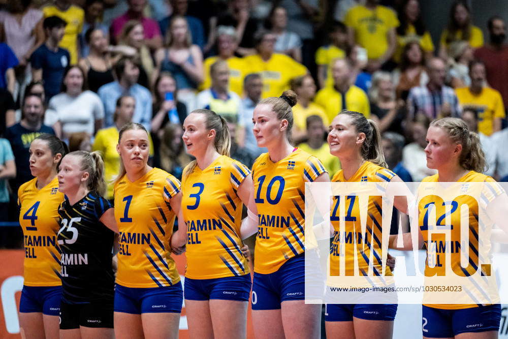 230531 Players of Sweden ahead of the Women s European Golden League ...