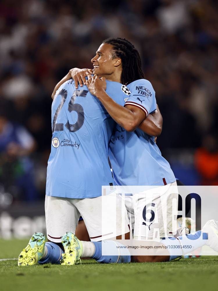 ISTANBUL - Nathan Ake of Manchester City FC with UEFA Champions