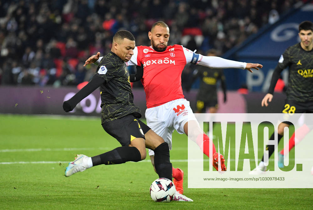 Funko Pop! PSG Football Paris Saint-Germain Soccer - Kylian Mbappé - in Pop Funko Pop! PSG Football Paris Saint-Germain Soccer - Kylian Mbappé - in Pop