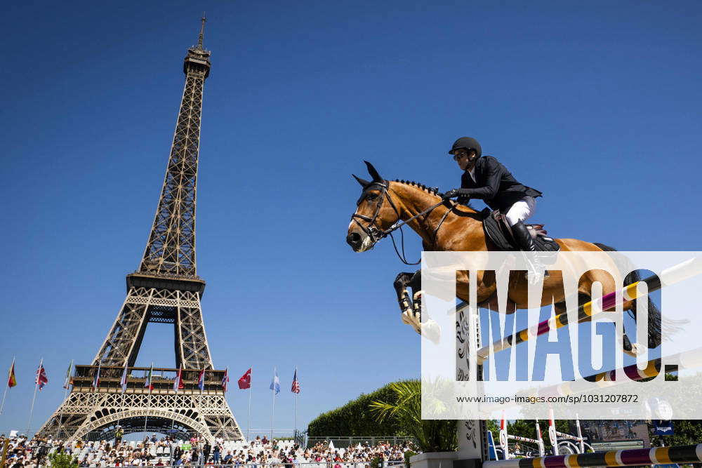 Guillaume Canet Fra James Bond du Bec JUMPING Longines Paris