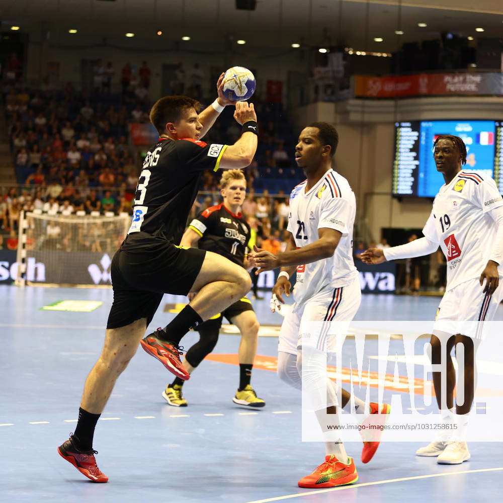 Goal throw by Renars Uscins Germany Germany vs France, Handball, U21