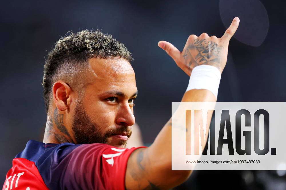 Neymar's braced for big decision as Paris Saint-Germain take on Man City