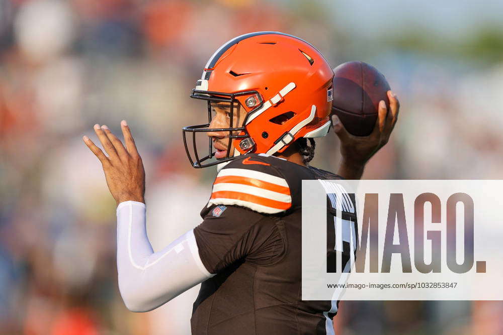 CANTON, OH - AUGUST 03: Cleveland Browns quarterback Kellen Mond (7) on the  field for pregame