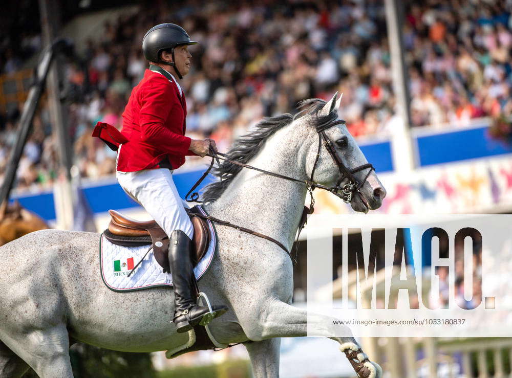 FEDERICO FERNANDEZ of Mexico rides ROMEO in the Longines FEI