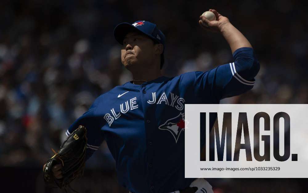 Toronto, Canada. 17th Sep, 2023. Toronto Blue Jays starting pitcher Hyun  Jin Ryu (99) works against the Boston Red Sox during first inning American  League MLB baseball action in Toronto, Sunday, Sept.