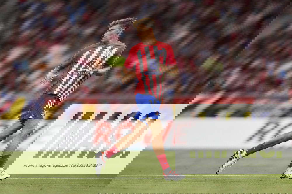 Atletico de Madrid v Granada CF LaLiga EA Sports Marcos Llorente of Atletico de Madrid in action Atletico de Madrid v Granada CF LaLiga EA Sports Marcos Llorente of Atletico de Madrid in action