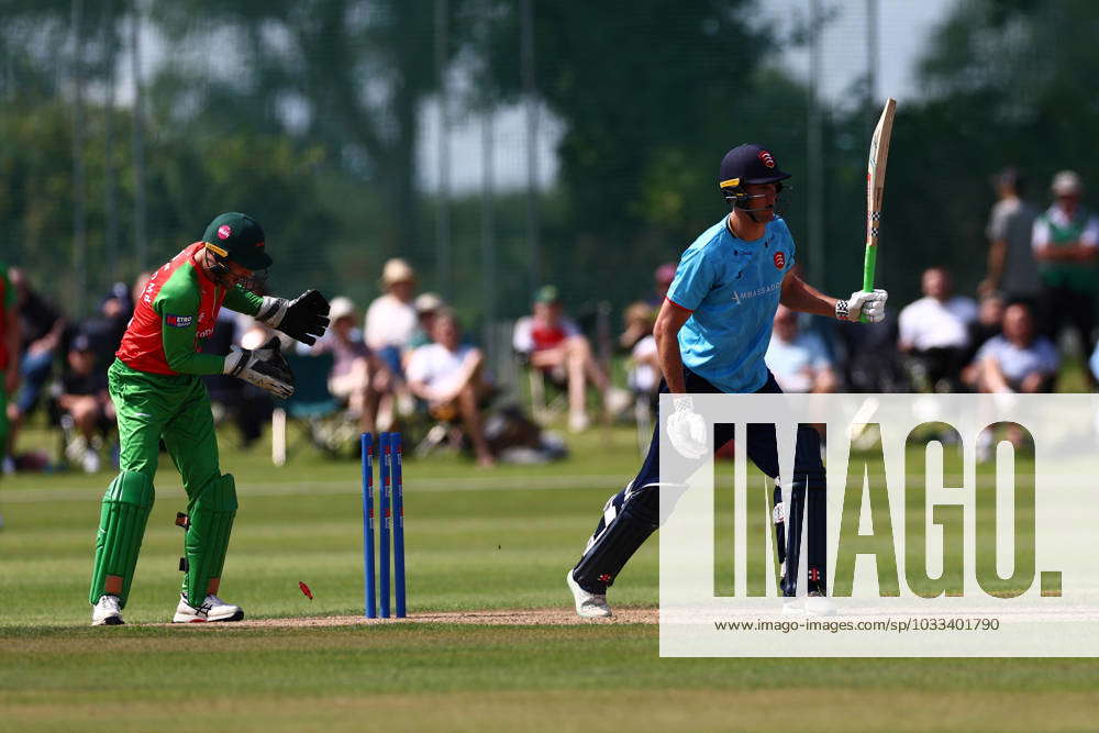 Leicestershire County Cricket Club V Essex County Cricket Club Metro ...