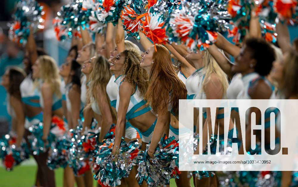 Syndication: Palm Beach Post Miami Dolphins cheerleaders in action against  the Baltimore Ravens duri