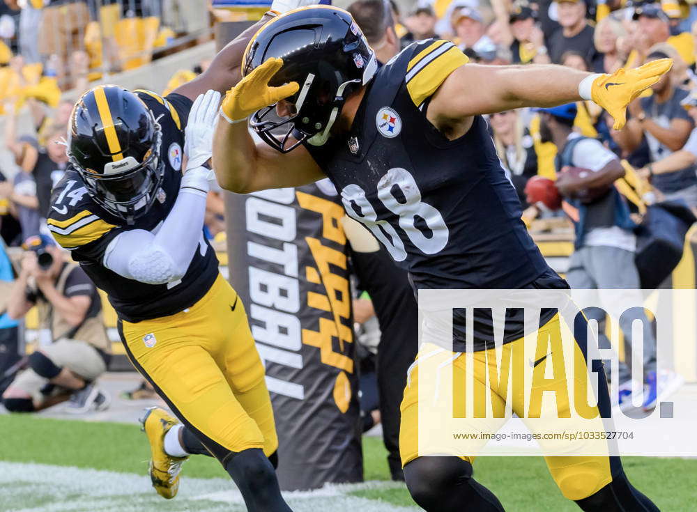 Pittsburgh Steelers Tight End Pat Freiermuth (88) Celebrates His ...