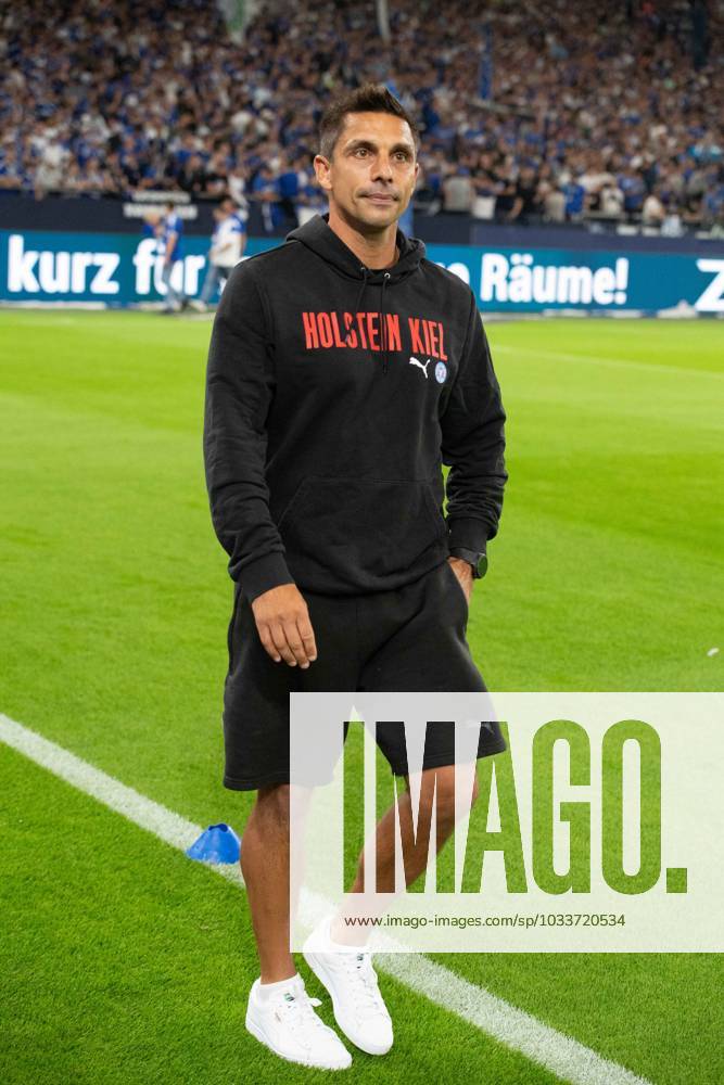 Coach Marcel RAPP KI , whole figure, whole body, football 2 Bundesliga ...