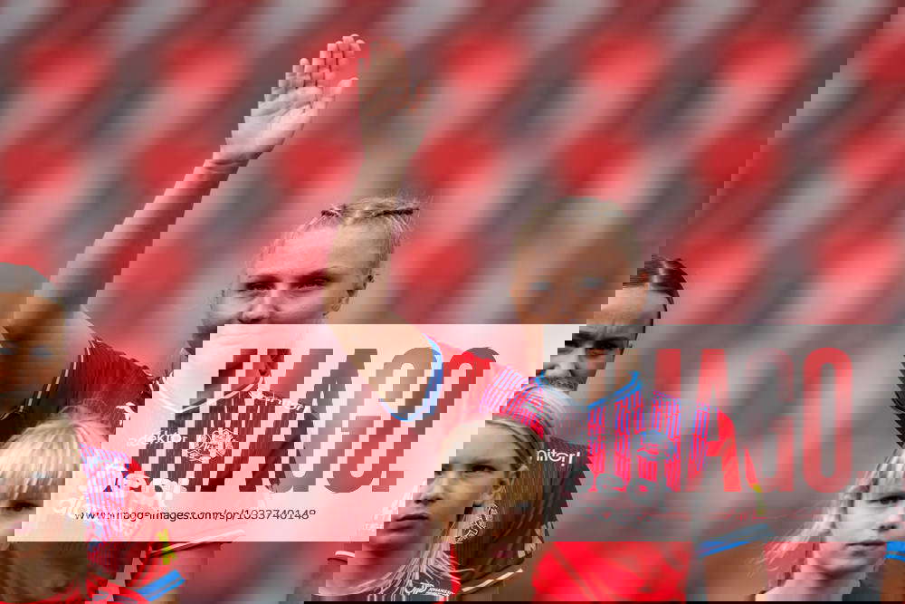 230826 Tilda Jonhag inför fotbollsmatchen i Div 2 Västra