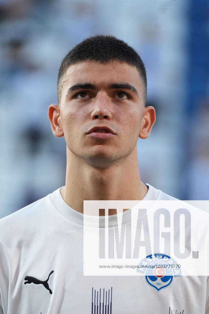 Yasin Ozcan of Kasimpasa during the Turkish Super Lig match between