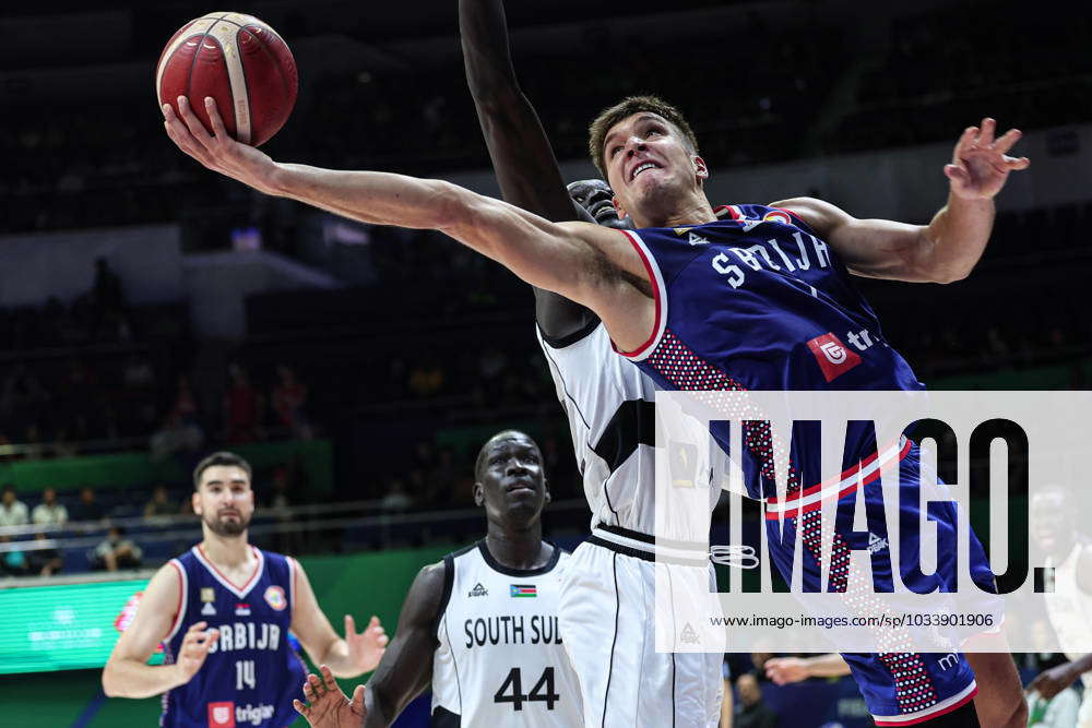 230830) -- MANILA, Aug. 30, 2023 -- Bogdan Bogdanovic (R) of