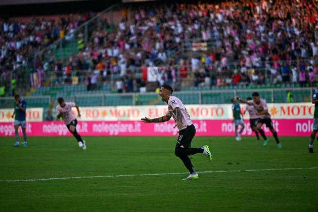 Italian soccer Serie B match - Palermo FC vs Feralpisalo Happiness