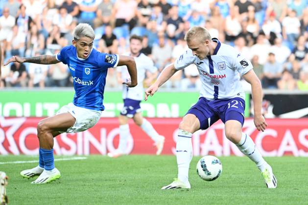 Aufstellungen: Rsc Anderlecht Gegen Krc Genk 230903 KRC Genk vs RSC Anderlecht Matias Galarza of Genk pictured