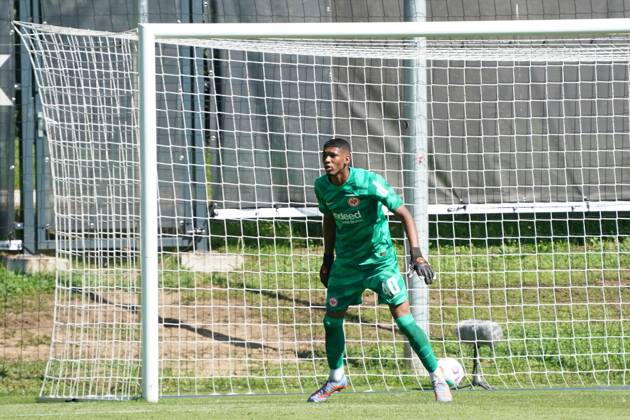 Goalkeeper Kaua Santos Eintracht Frankfurt haelt Frankfurt 07 09 2023 ...