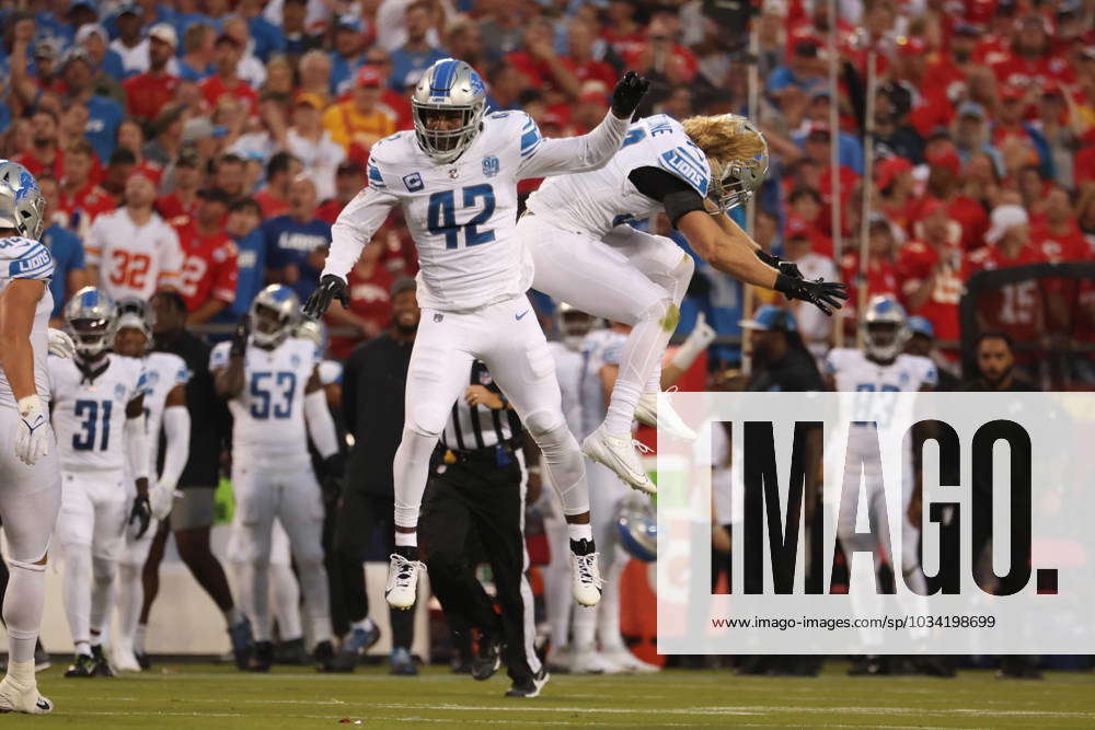 KANSAS CITY, MO - SEPTEMBER 07: Detroit Lions linebacker Jalen  Reeves-Maybin (42) leaps to celebrate