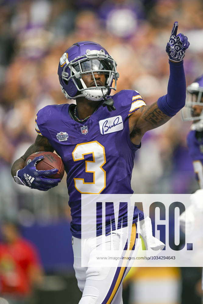 MINNEAPOLIS, MN - SEPTEMBER 10: Minnesota Vikings wide receiver Jordan  Addison (3) celebrates his 39