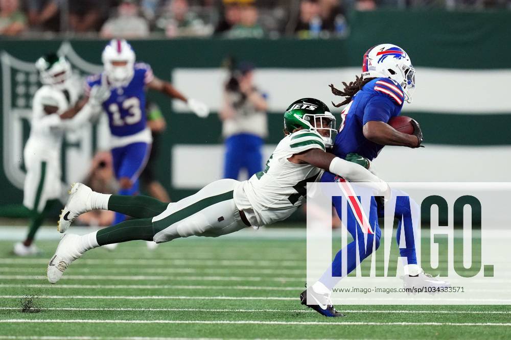 New York Jets linebacker Jamien Sherwood (44) runs against the