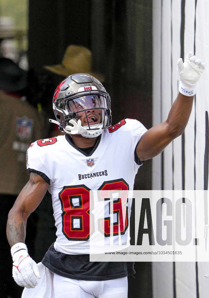 TAMPA, FL - SEPTEMBER 17: Tampa Bay Buccaneers wide receiver Deven  Thompkins (83) during pre game